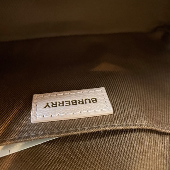 - Burberry check print Crossbody bag brand new tag medium - Picture 3 of 6